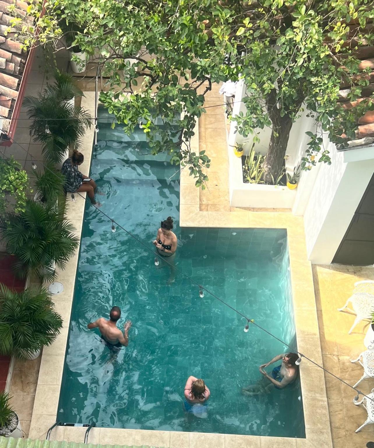 Hotel Real León エクステリア 写真